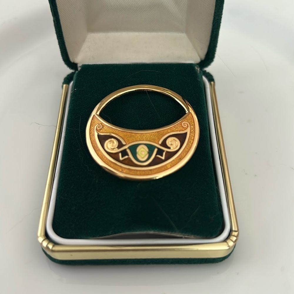 Tara of Ireland Vintage Gold Tone Metal & Green/Brown Enamel Pin